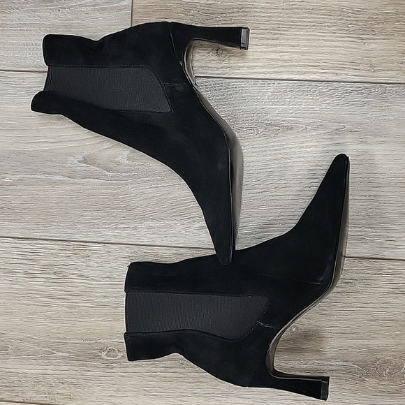 Charles By Charles David Size 5 1/2 Chisel Black Snip Toe Bootie - Picture 3 of 9